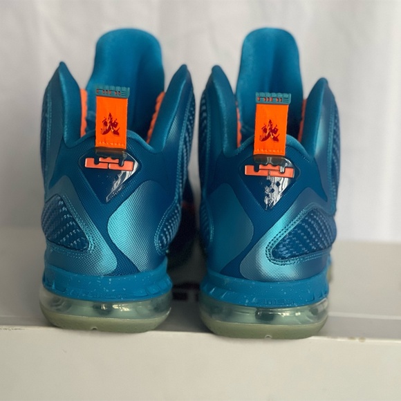 *DEAD STOCK* *RARE FIND* NIKE LEBRON IX (9) CHINA SIZE 11.5 U.S. - Picture 2 of 7
